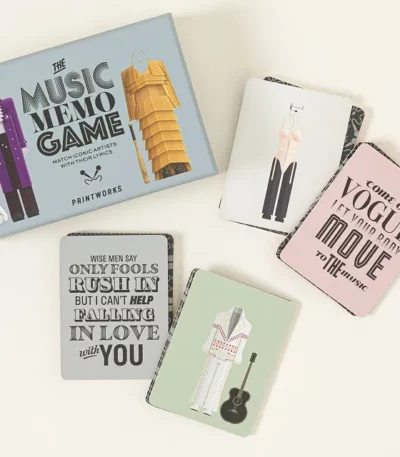 The Music Memory Game - Iconic Outfits & Lyrics