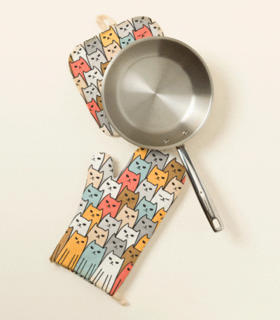 Cats On Cats Oven Mitt & Potholder Set 1