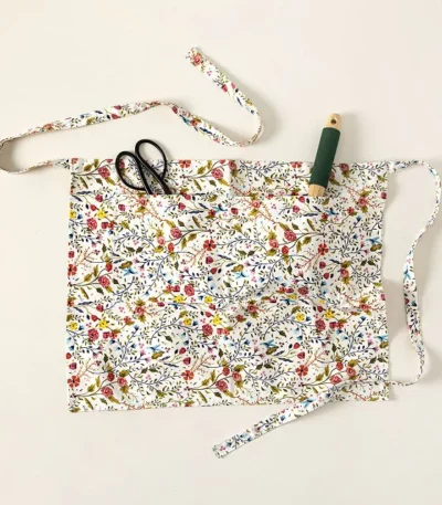 Floral-printed Garden Apron