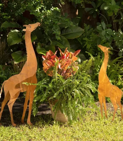 Plant Eater Giraffe Sculpture