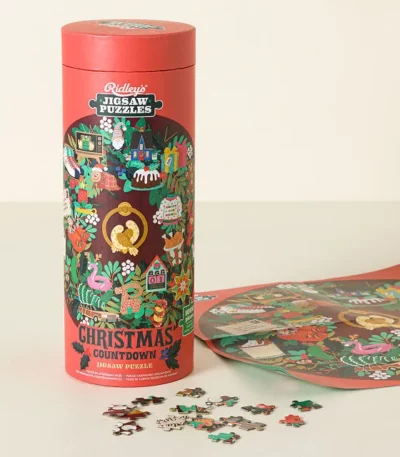 24 Hidden Holiday Traditions Round Jigsaw Puzzle