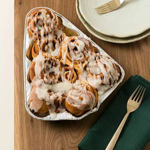 Cinnamon Roll Christmas Tree