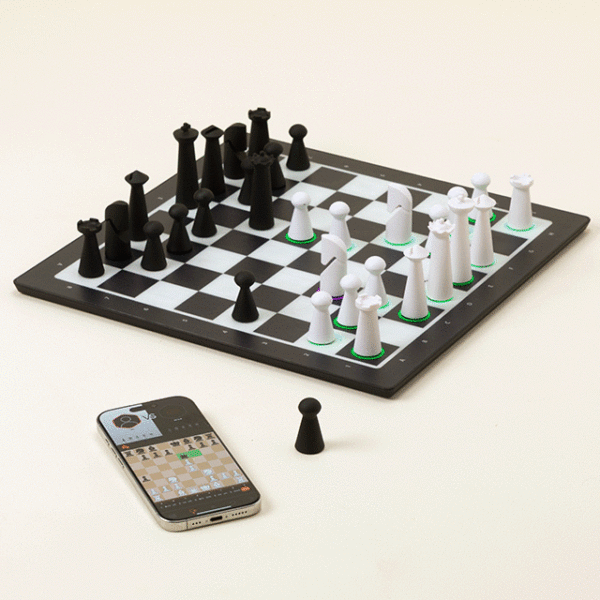 Tech Enabled Beginner To Expert Chess Set